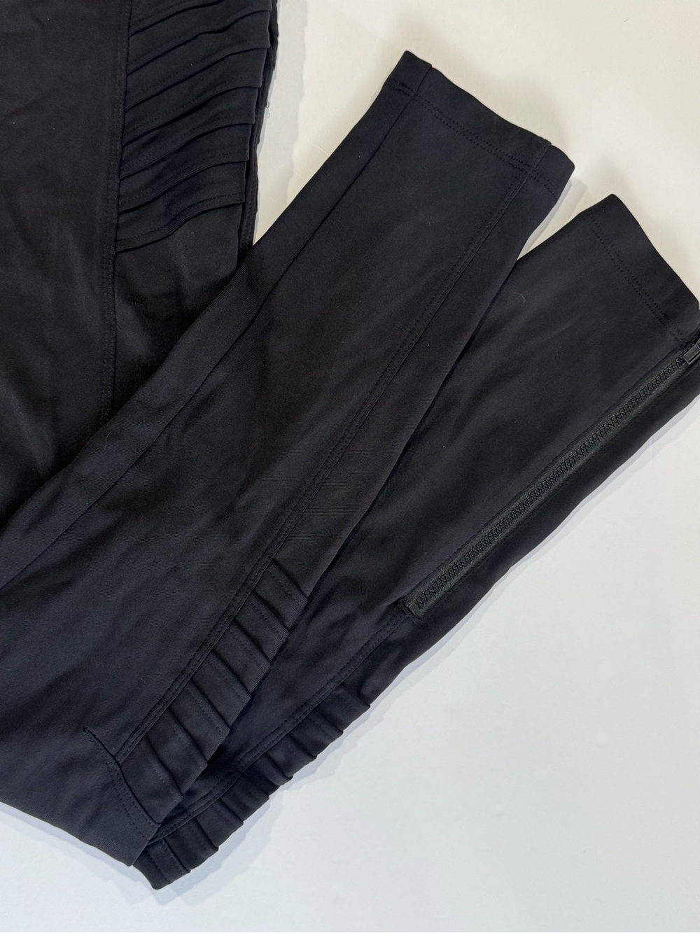 {Athleta} Delancy Moto Leggings